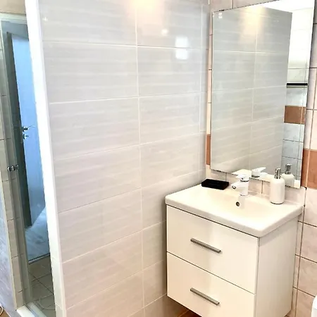 City Apartment Apartment *