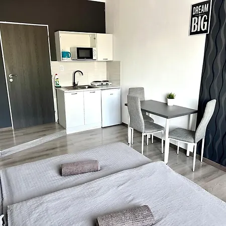 City Apartment Apartman