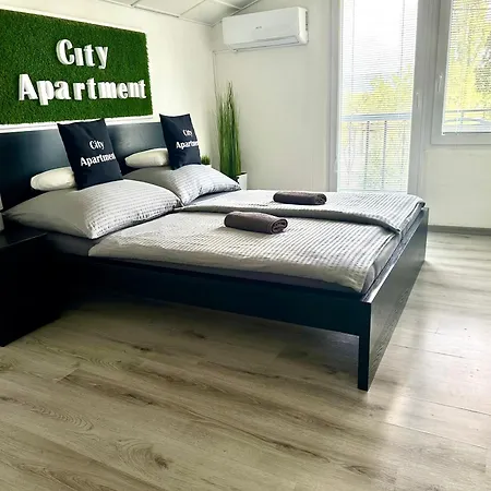 City Apartment *